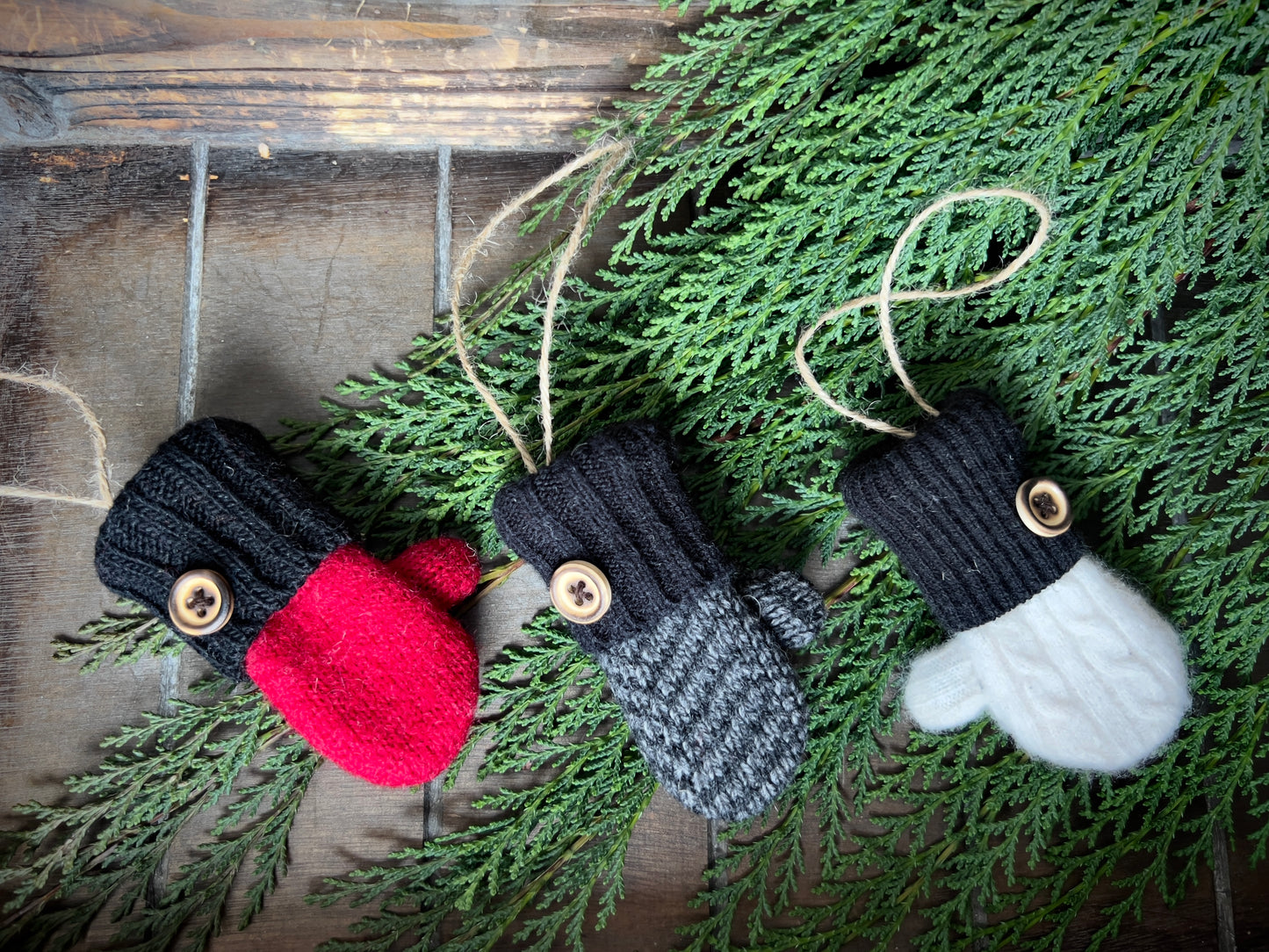 Mini Mittens